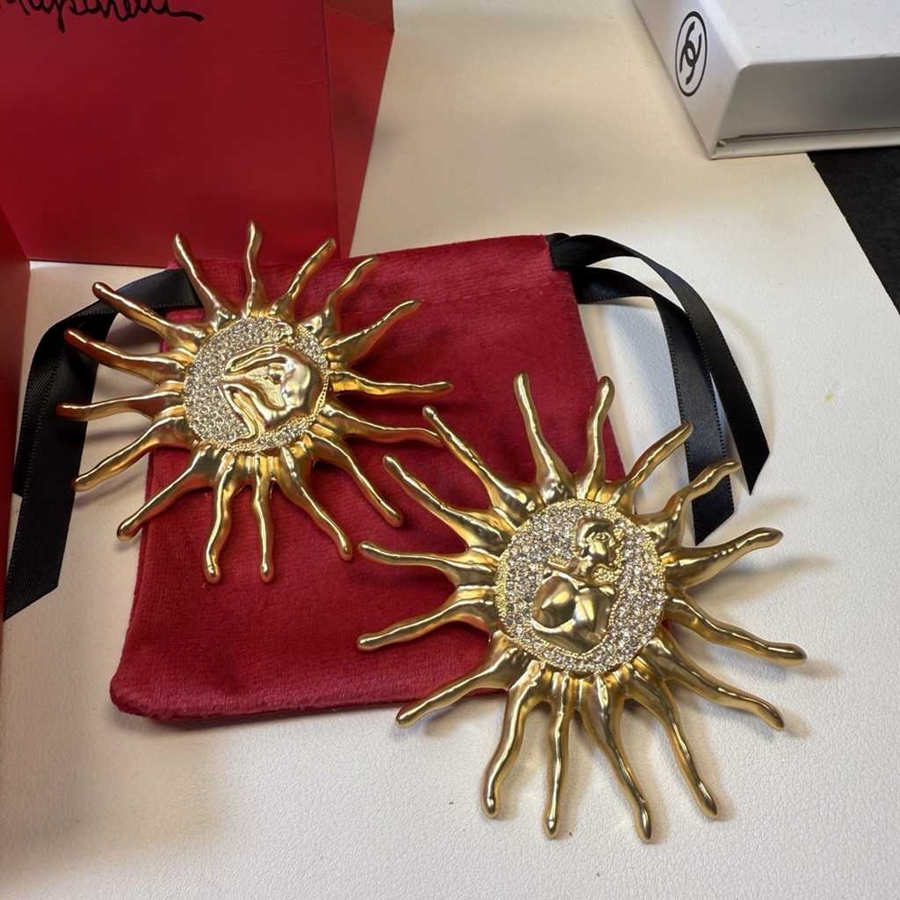 Elegant Gold Sunburst Earrings